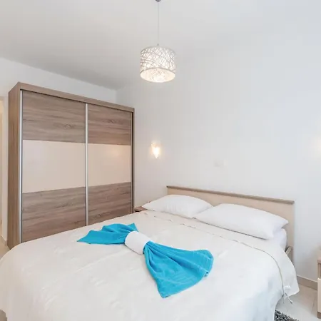 Two-bedroom In 韦利拉特