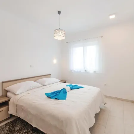 Two-bedroom In 韦利拉特
